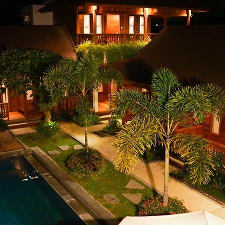 La'Villaris Hotel & Resto Kuta  エクステリア 写真