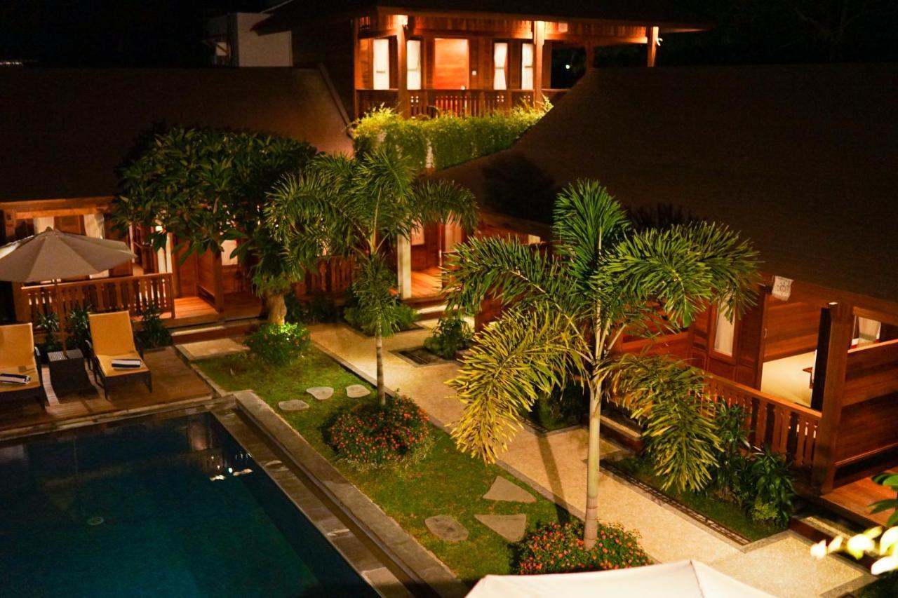 La'Villaris Hotel & Resto Kuta  エクステリア 写真