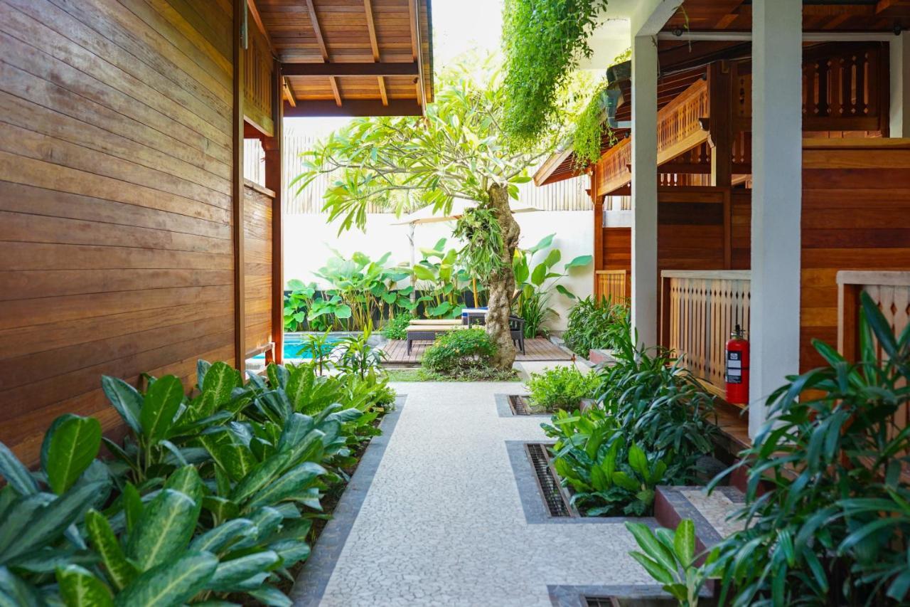 La'Villaris Hotel & Resto Kuta  エクステリア 写真